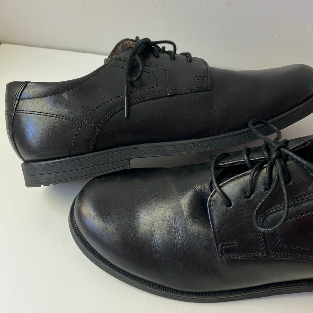 Classic Black Boys Dress Shoes - Picture 2 of 6